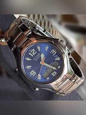 CITIZENS Analogue DIGITAL Sport Chronograph Watch 36mm Blue Sunburst Dial Silver